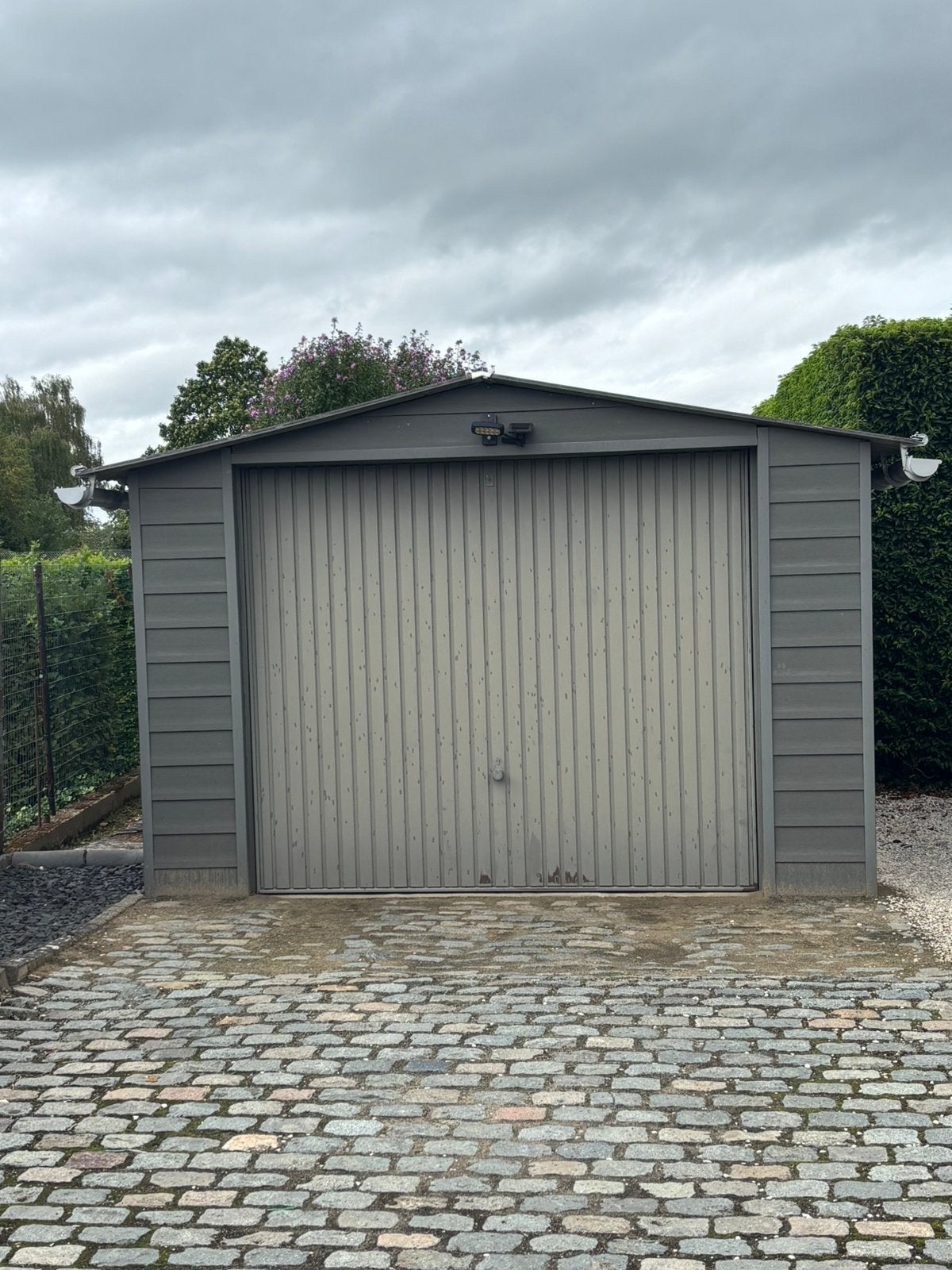 Garage hout met pvc planken   bieden vanaf 400€, Tuin en Terras, Ophalen, Zo goed als nieuw, Hout, Overige typen