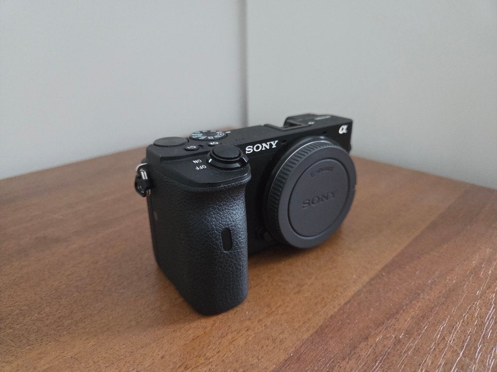 Sony a6600 body,  7.032 kliks, topstaat, Kantelbaar/draaibaar scherm, Ophalen of Verzenden, Zo goed als nieuw, 24 megapixels