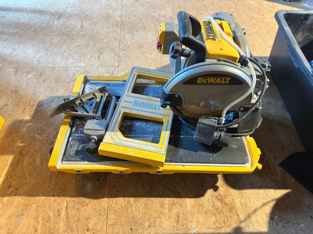 Dewalt D36000-QS scie à carrelage, Bricolage & Construction, 1200 watts ou plus, 70 mm ou plus, Comme neuf, Enlèvement