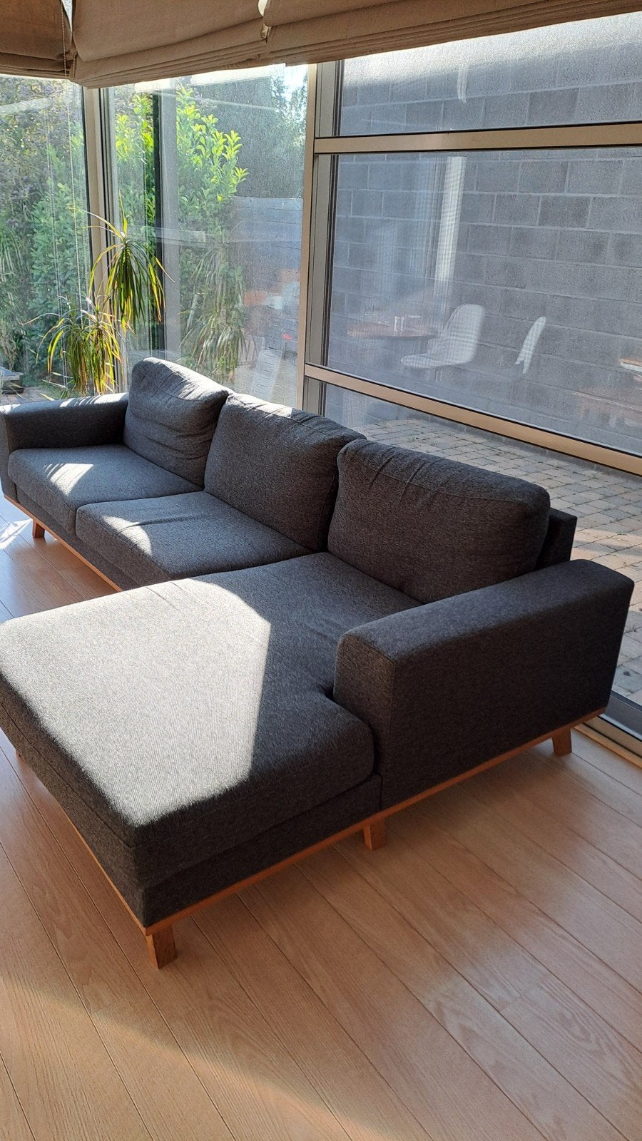 Gratis zetel op te halen, Huis en Inrichting, Zetels | Complete zithoeken, Ophalen, Gebruikt, Hout, Donkergrijs met houten omkadering