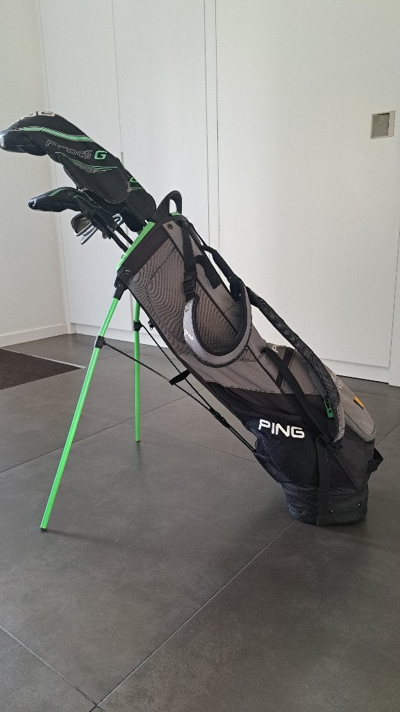 Sac et clubs de golf junior Ping Prodi G, Sports & Fitness, Golf, Enlèvement, Utilisé, Set, Ping