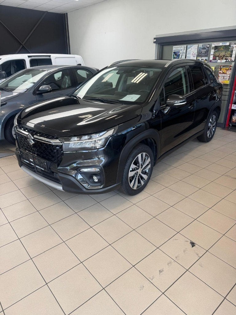 Suzuki S-Cross 1.5 Hybride GLX Automaat, Auto's, Stof, 4 cilinders, Zwart, Bedrijf