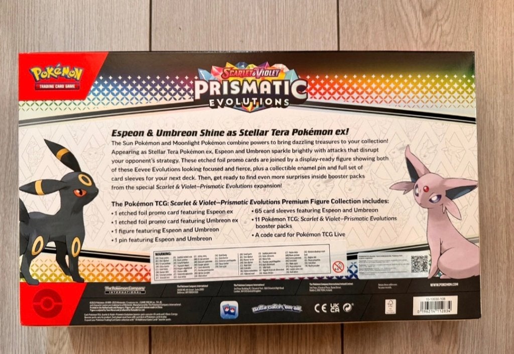 Pokémon Scarlet & Violet Prismatic Evolutions Premium Collec, Hobby en Vrije tijd, Foil, Nieuw, Boosterbox, Ophalen of Verzenden