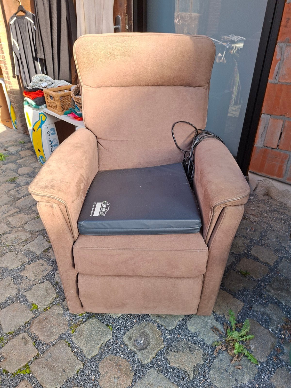 Elektrische relaxzetel, Huis en Inrichting, Ophalen, Minder dan 75 cm, Leer, Zo goed als nieuw