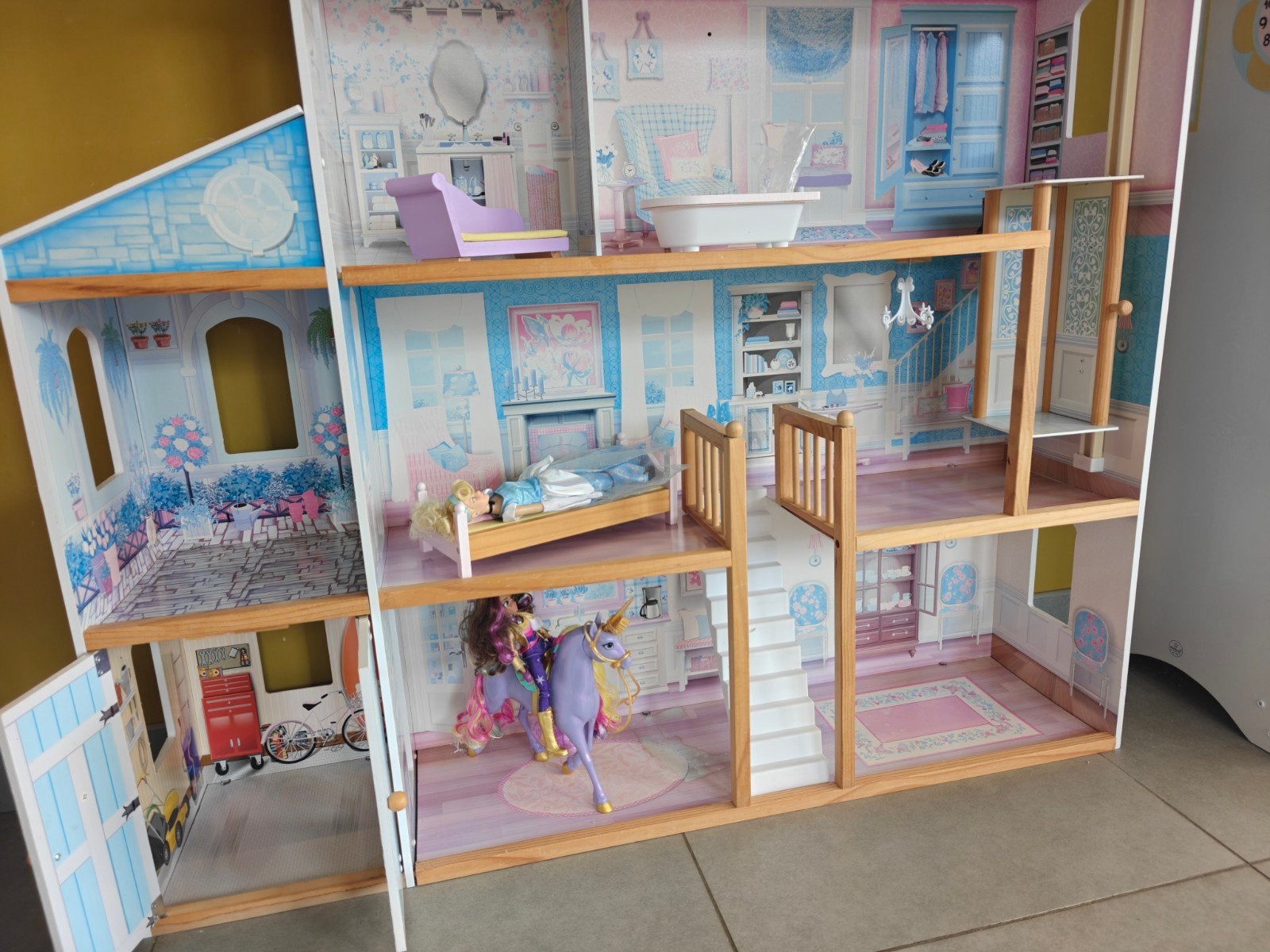 Prachtig groot poppenhuis - 4 verdiepingen, Ophalen, Poppenhuis