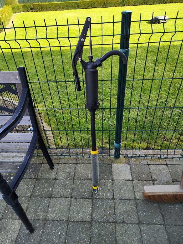 Handmatige pomp, Ophalen