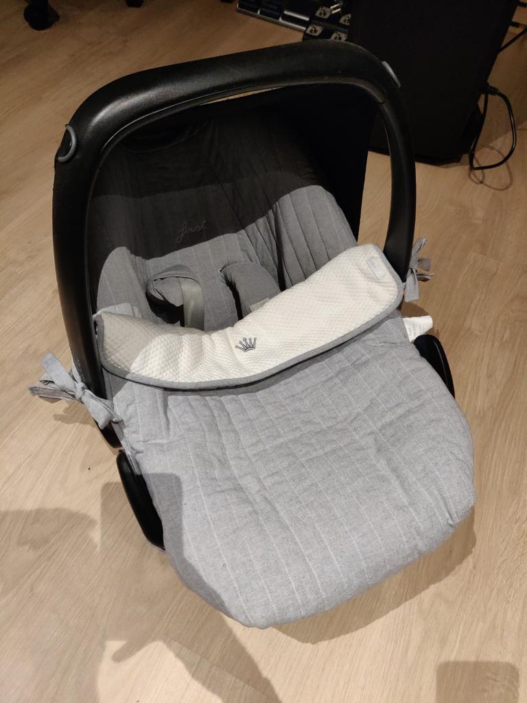 Maxi Cosi Cabriofix met First bekleding, Kinderen en Baby's, Ophalen, Zo goed als nieuw, Maxi-Cosi