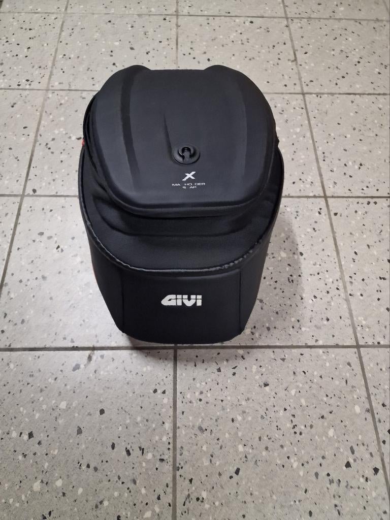 Givi XL05 tanktas + 2 keer de Givi Cargo XL01, Motoren, Accessoires | Koffers en Tassen, Ophalen of Verzenden