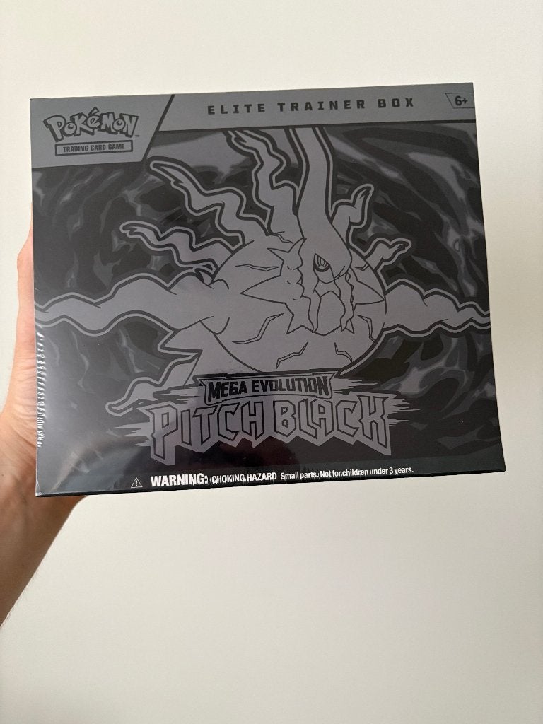 Pitch Black Elite Trainer Box, Ophalen, Nieuw, Boosterbox, Foil