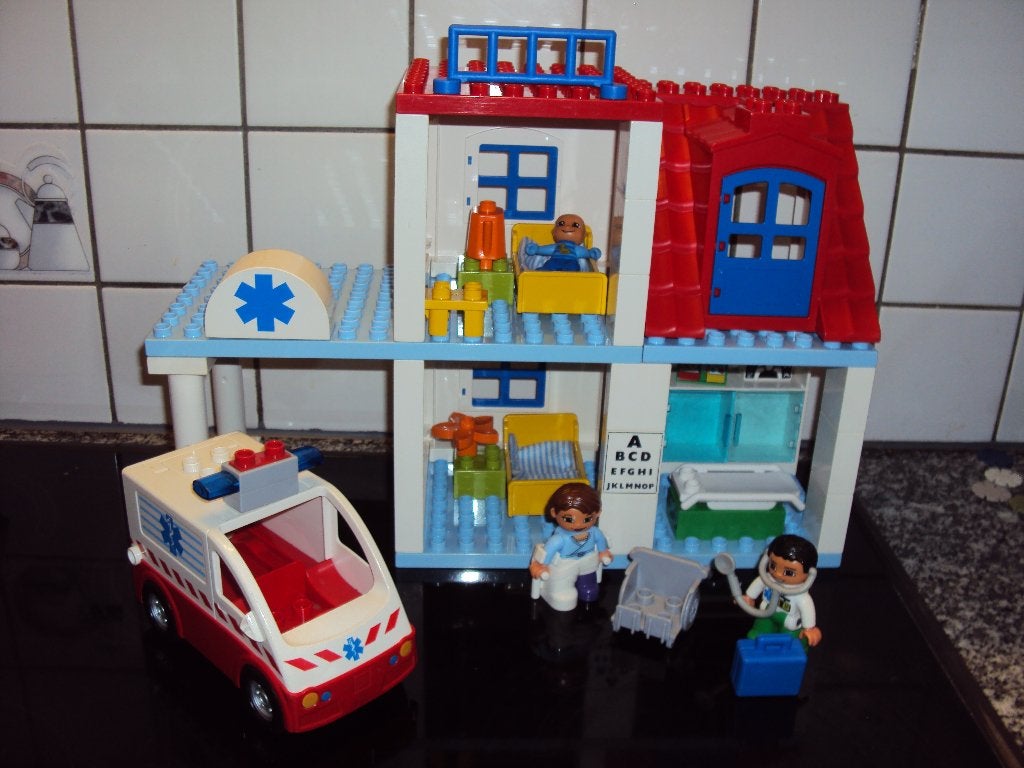Duplo ziekenhuis - dokterspraktijk 5695*VOLLEDIG*, Ophalen of Verzenden, Duplo