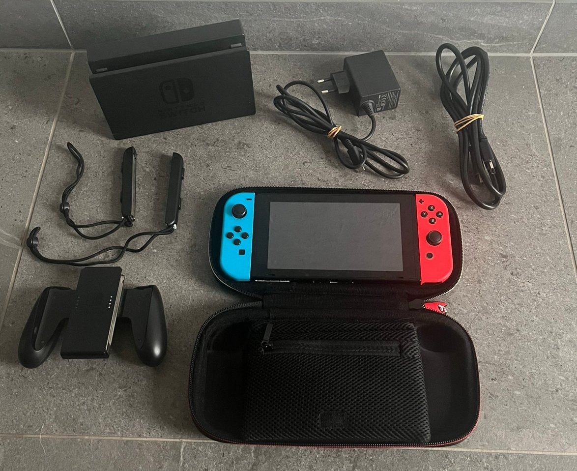 Nintendo Switch 1 - Complete Set - Nette Staat, Ophalen, Zo goed als nieuw, Met 2 controllers, Switch Original