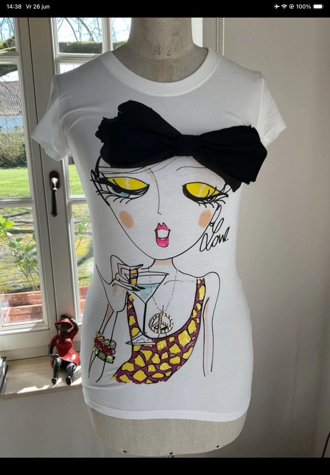 T-shirt Love Moschino, tailles XS et S, Enlèvement ou Envoi, Comme neuf