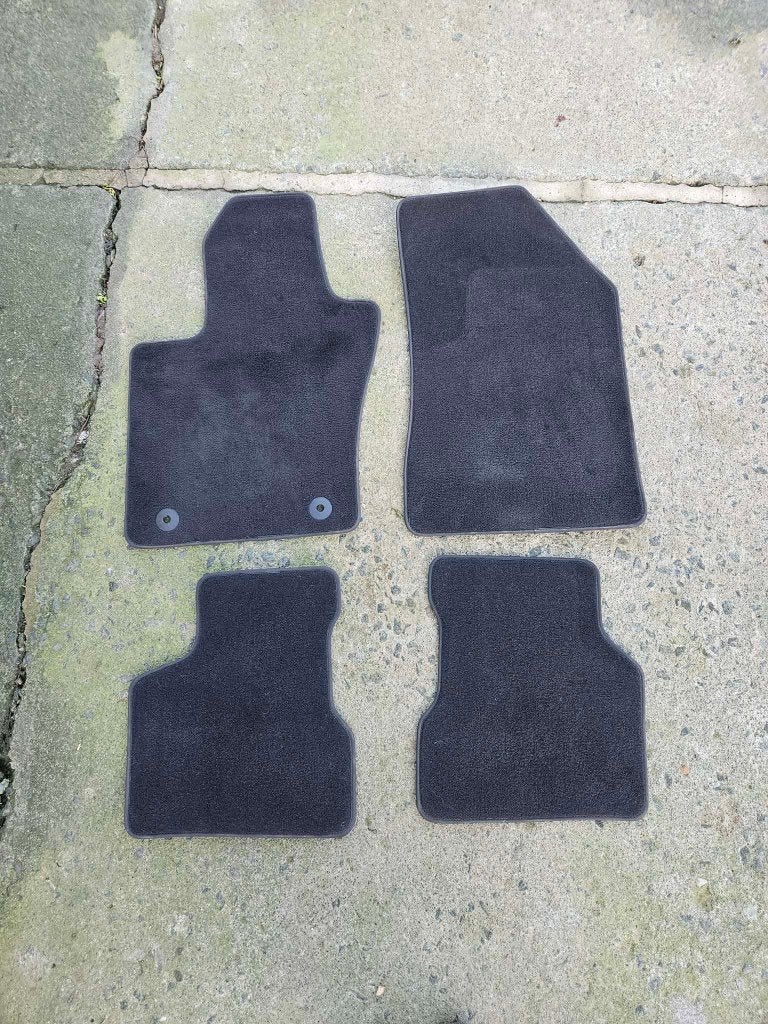 Tapis de sol Alfa Romeo Tonale, Enlèvement, Comme neuf