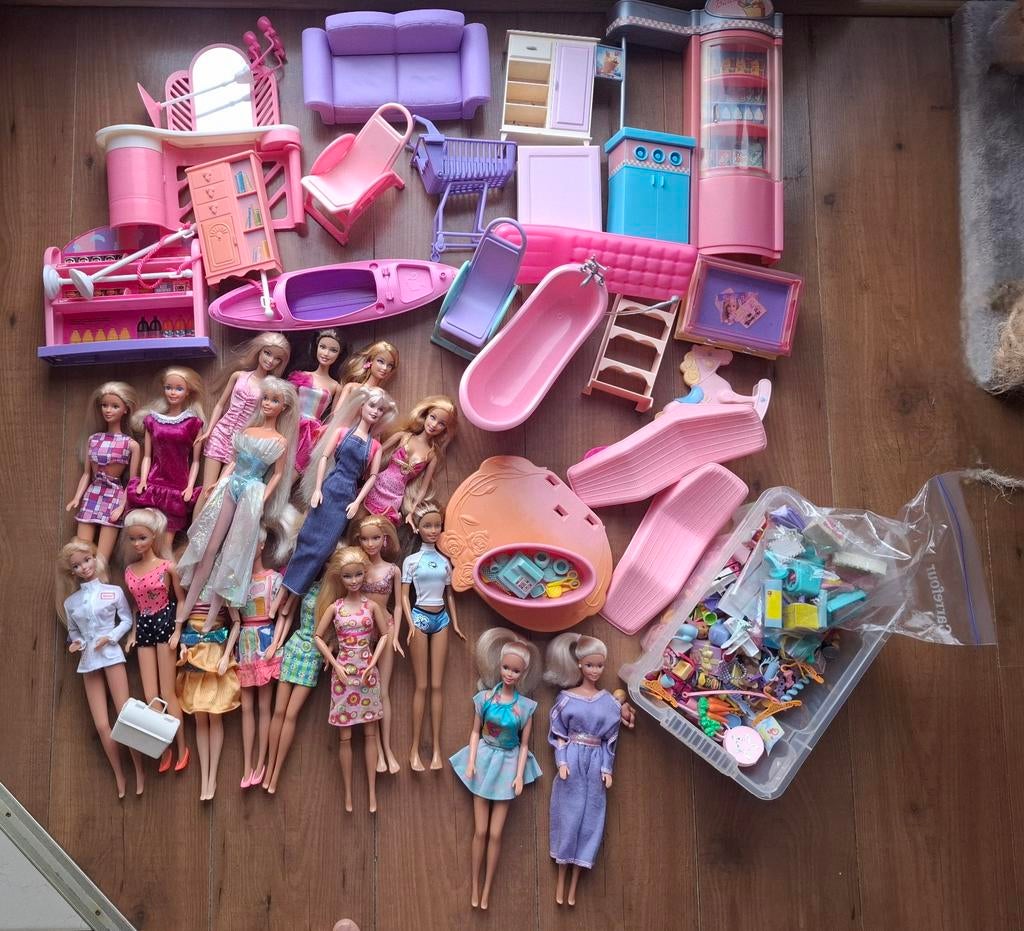 Groot lot Barbie en spulletjes, Ophalen of Verzenden, Accessoires