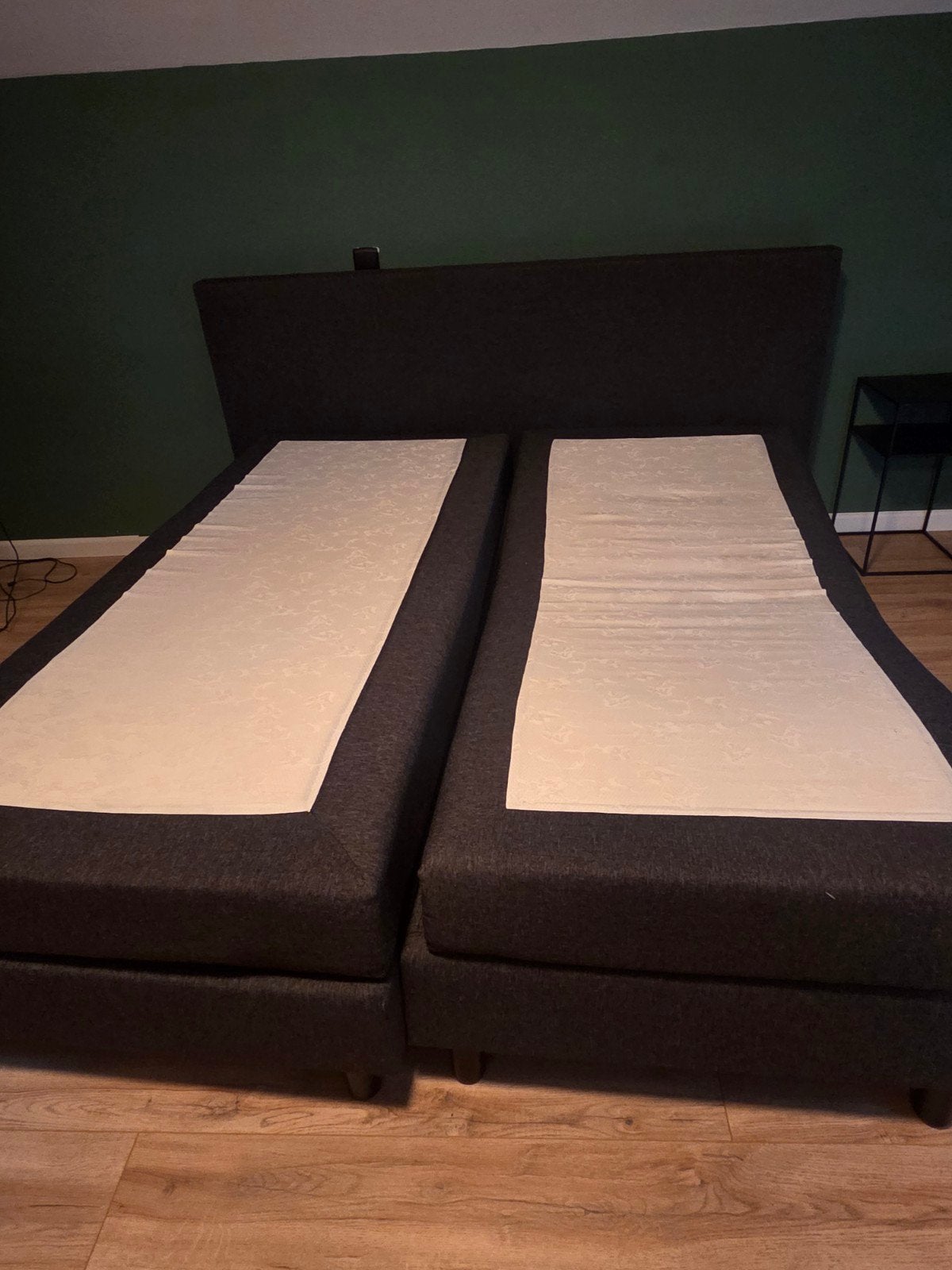 GRATIS BOXSPRING, Enlèvement