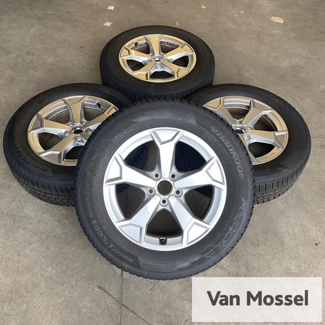 Audi Q3 Sportback Hankook Winter I Cept Evo 2 SUV 215/65/R17, Auto-onderdelen, Banden en Velgen, Banden en Velgen, Winterbanden