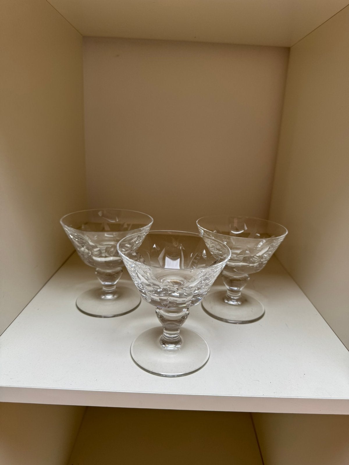 Lot 3 verres a pied en cristal, Collections, Enlèvement ou Envoi, Comme neuf, Autres types