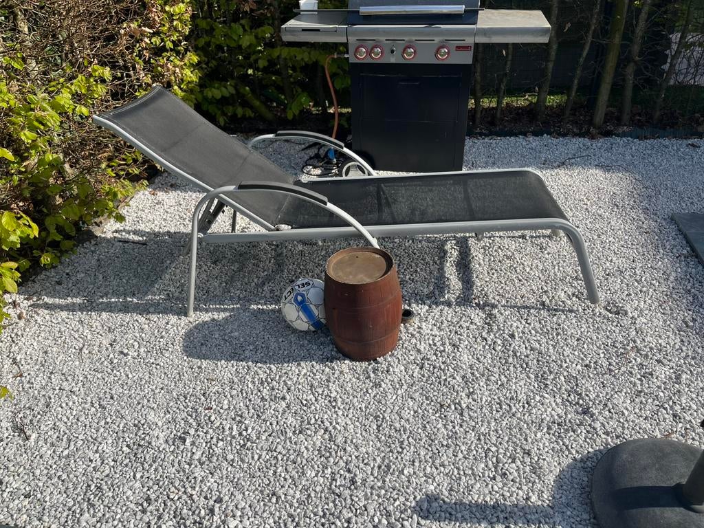 1 lig zetel, Tuin en Terras, Ligbedden, Ophalen, Zo goed als nieuw