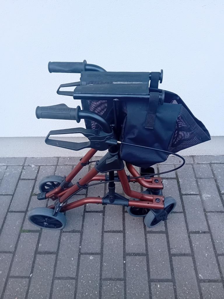 Avec son faible poids de 6,5 kg, sa stabilité à toutes épreu