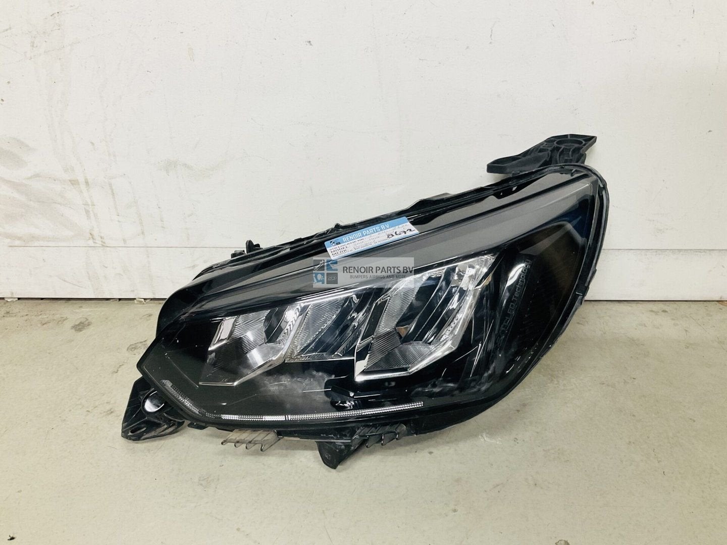 Koplamp Peugeot 208 Half Led 9833036380 Links 2019-2023  2-E, Autos : Pièces & Accessoires, Éclairage, Utilisé, 6 mois de garantie