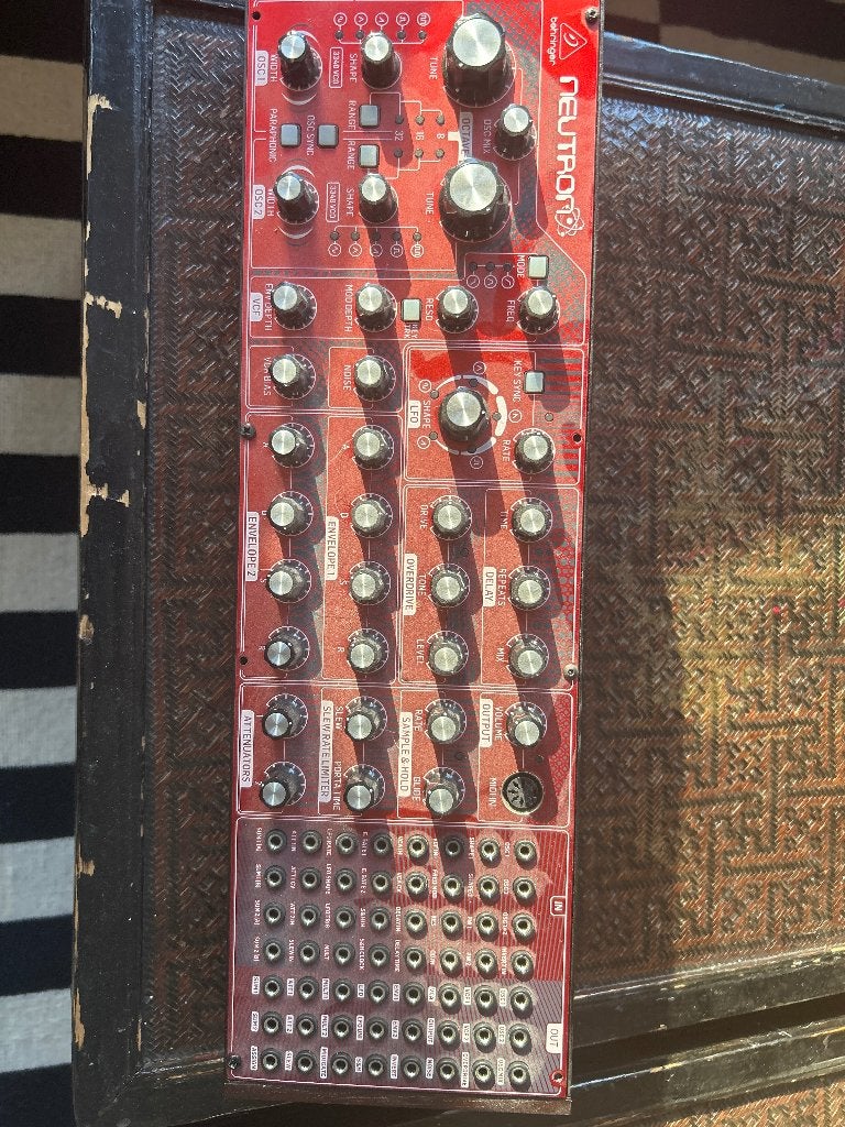 Behringer Neutron, Muziek en Instrumenten, Synthesizers, Ophalen