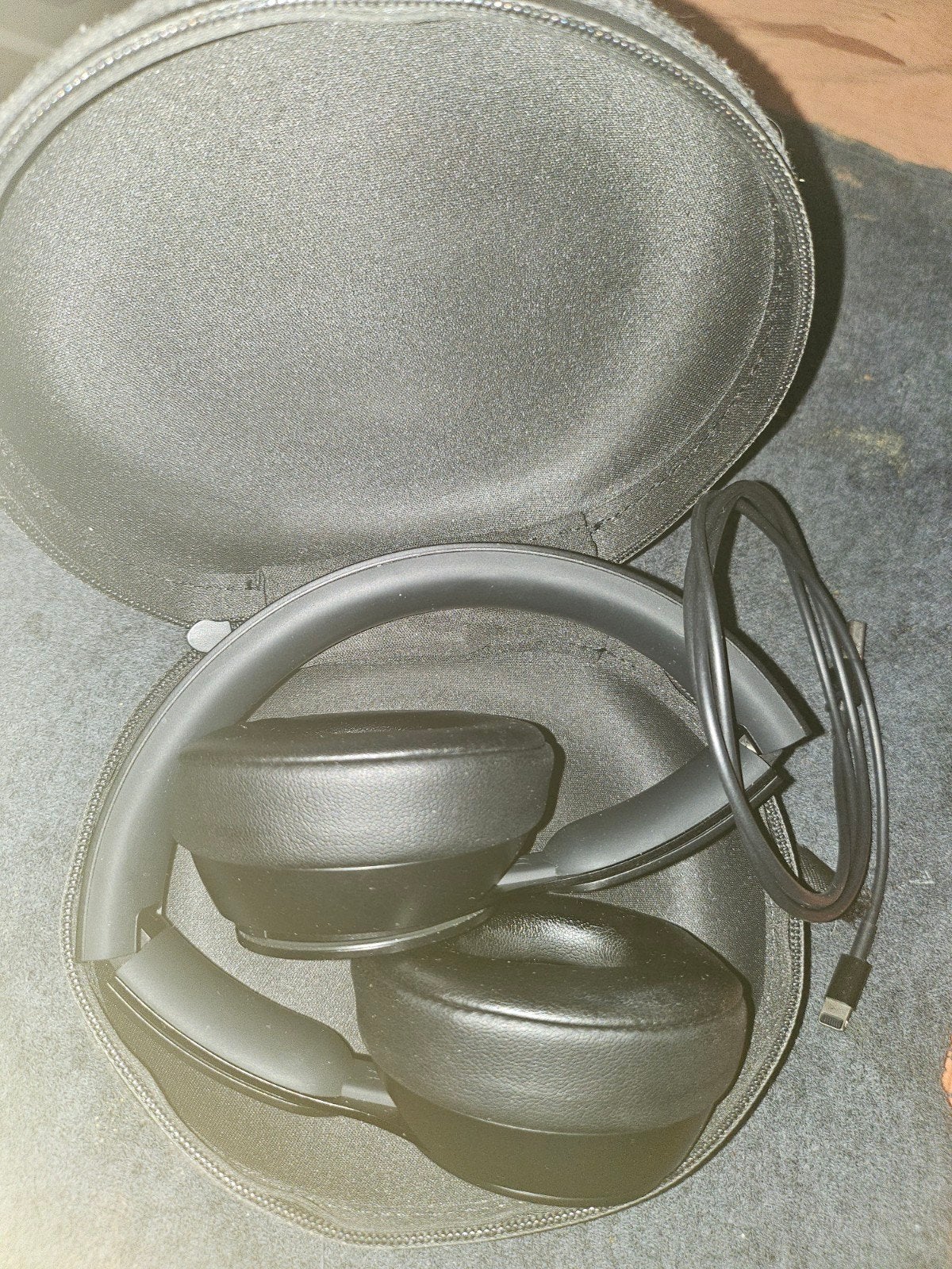 Beats Solo Pro*Zwart*Noise Cancelling"100€ minium prijs!!, Enlèvement ou Envoi, Sans fil, Supra-auriculaire, Noir