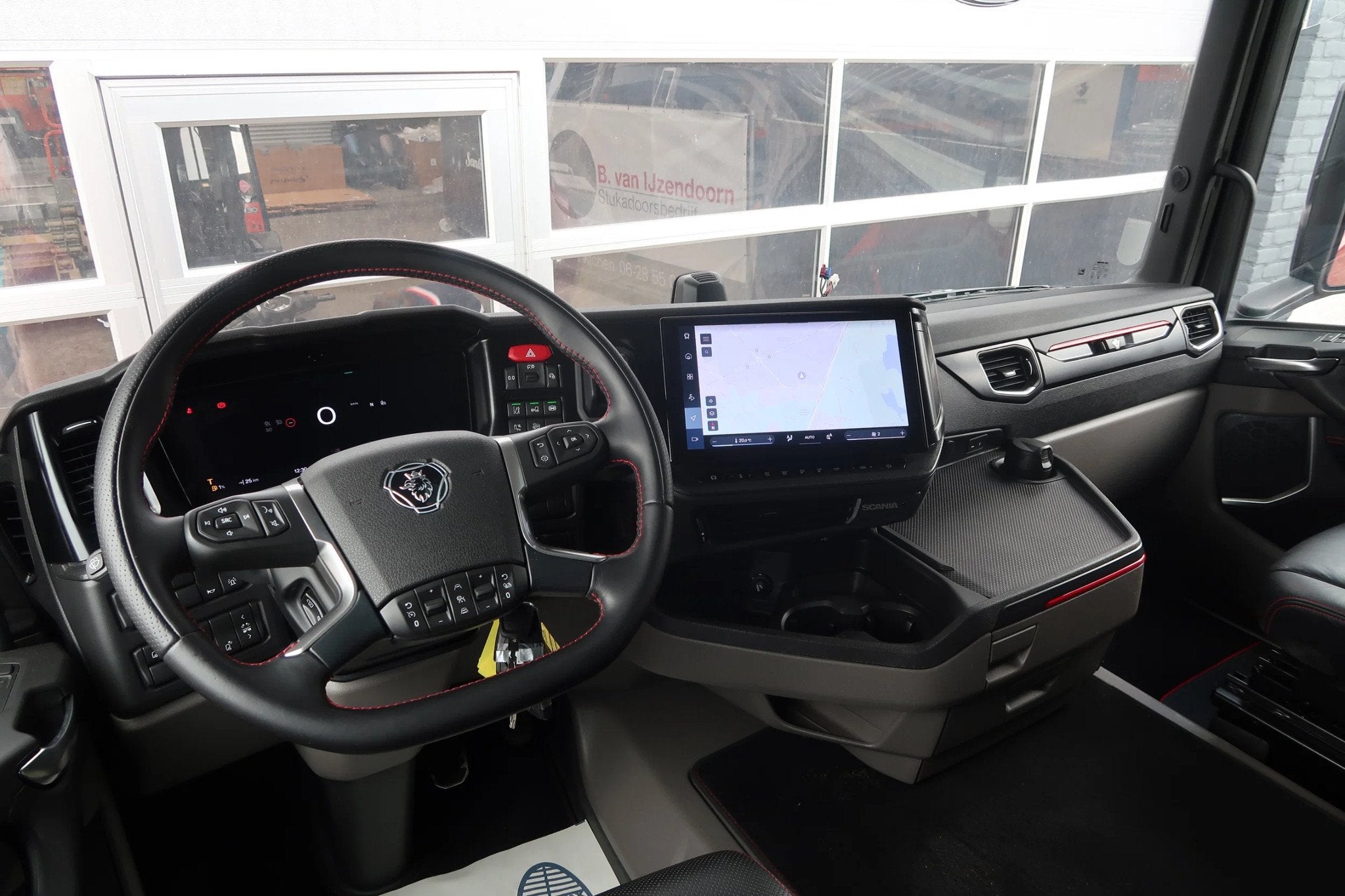 Scania R660 V8 NGS 6X4 XT/ RETARDER/ FULL AIR/ ALCOA/, Autos, Rouge, Achat, Euro 6, Réception radio numérique