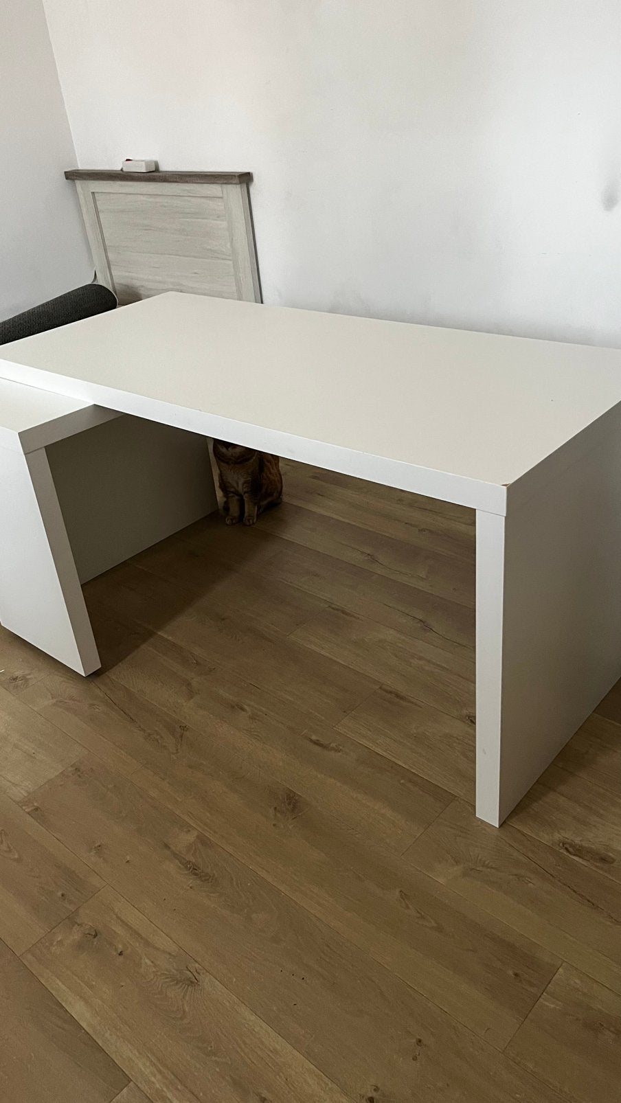 Burea, Ophalen, 135 cm, Gebruikt, Spaanplaat of MDF