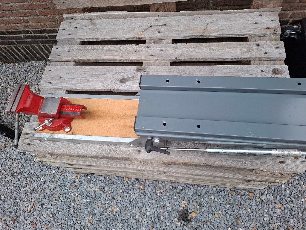 Bankschroef Wurth uitklapbaar, Ophalen, Zo goed als nieuw, 70 tot 120 cm, Bankschroef