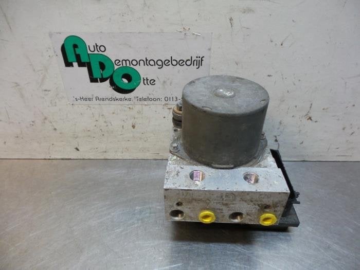 Ordinateur ABS d'un Opel Corsa (Corsa C 00-), -, Opel, 3 mois de garantie, Utilisé