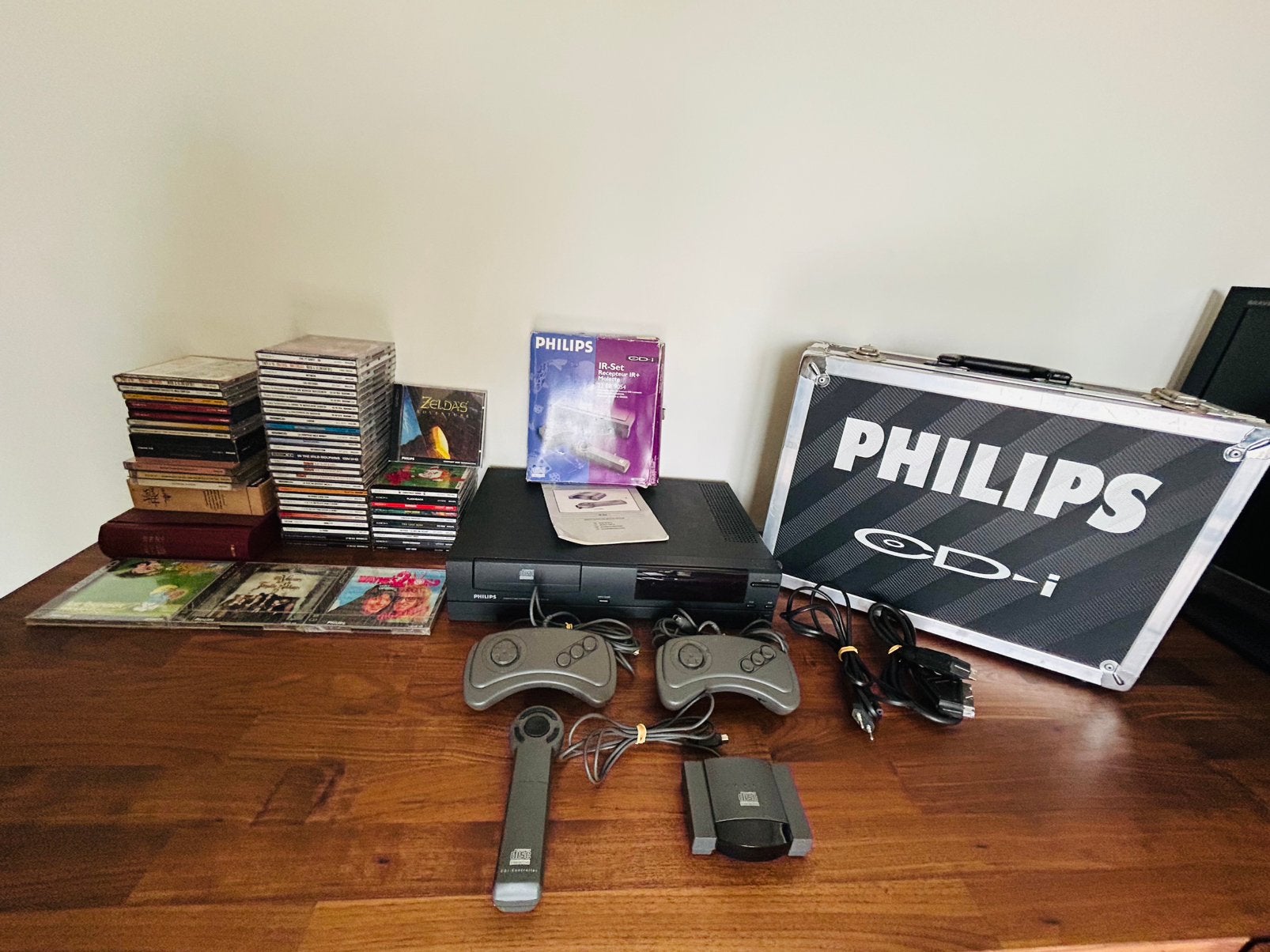 Philips CD-i 210 + Zelda + Demo Koffer + Groot Pakket, Consoles de jeu & Jeux vidéo, Consoles de jeu | Autre, Enlèvement ou Envoi