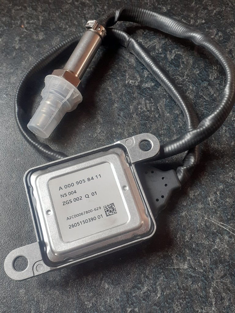 A0009058411 Car NOx Sensor, Enlèvement, Neuf, Mercedes-Benz