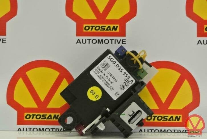 hub usb golf 7 module 5g0035953a 5g0 035 953 a, Info@fabrikant.eu, Fabrikant BV, Utilisé, Fabrikantstraat 1
1000 AA  Amsterdam, NL