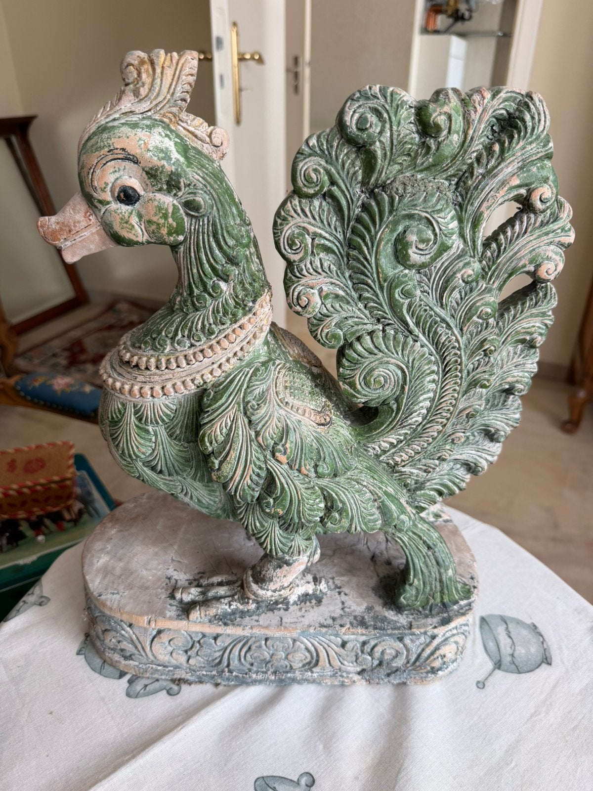 Figuur en tinnen kruik, Ophalen