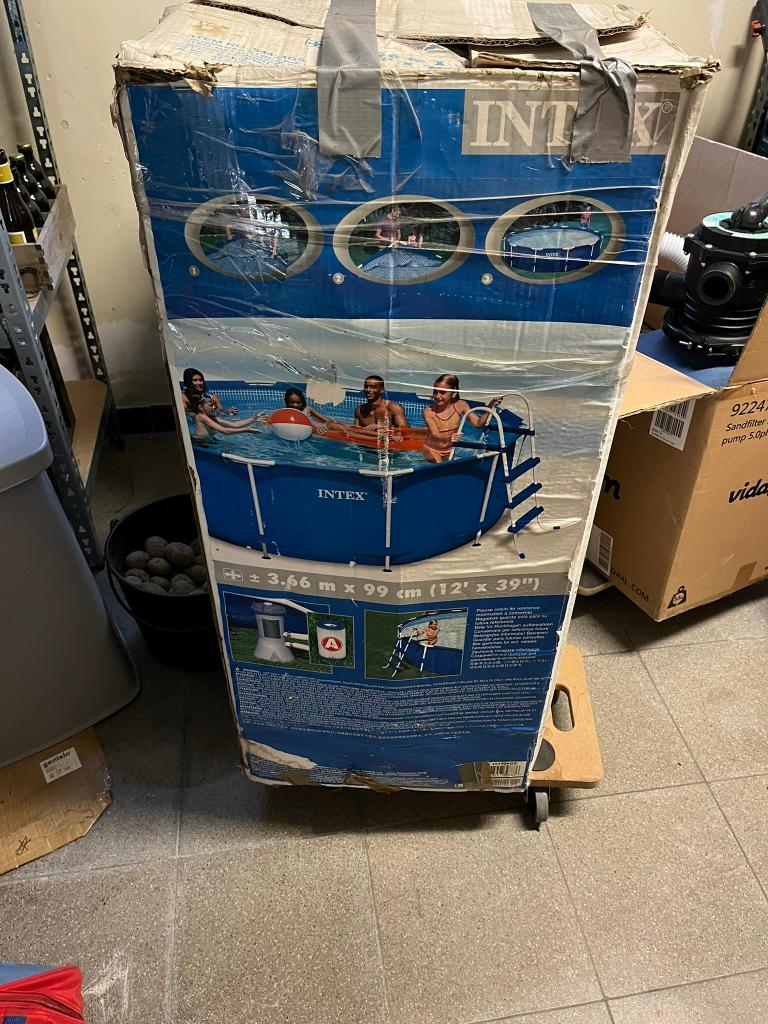 Piscine Intex, 200 à 400 cm, Rond, Comme neuf, Enlèvement