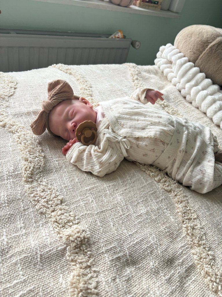 Reborn Mick alsleep, Ophalen of Verzenden, Zo goed als nieuw, Babypop, Levensecht of Reborn