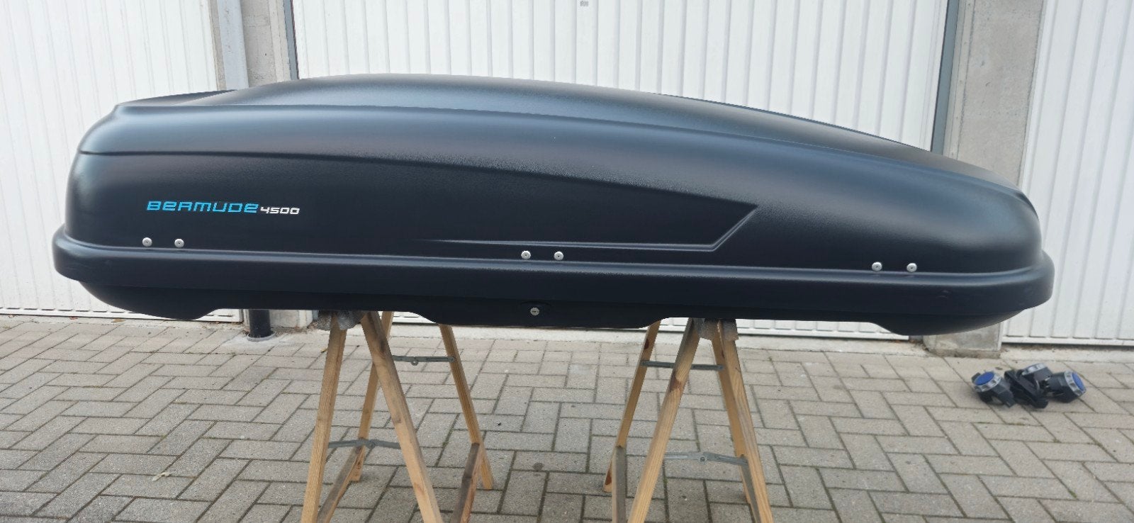 Dakkoffer bermude 4500, Ophalen