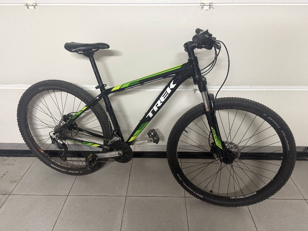 MTB Trek Marlin 6  - VOORVORK KAPOT (veert niet meer), Fietsen en Brommers, Gebruikt, Vering, Overige maten, Meer dan 20 versnellingen