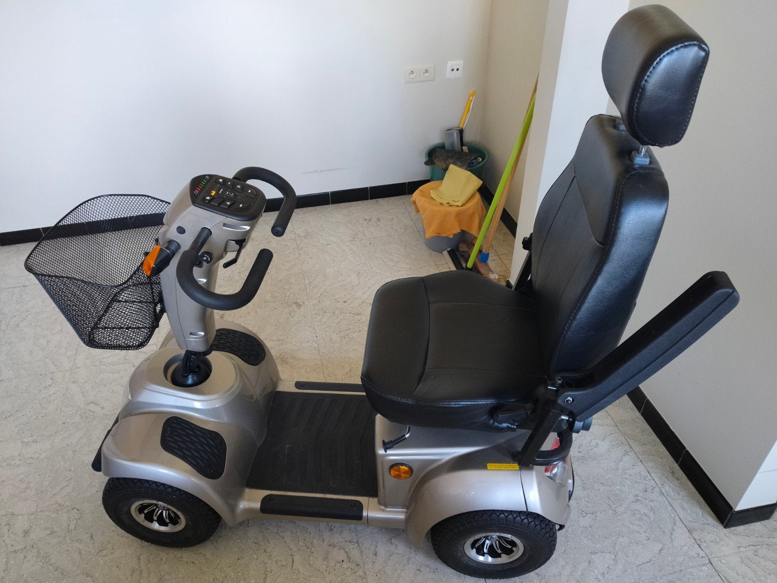 Vermeiren Ceres 3 Deluxe scootmobiel, Diversen, Ophalen, Zo goed als nieuw, Vermeiren