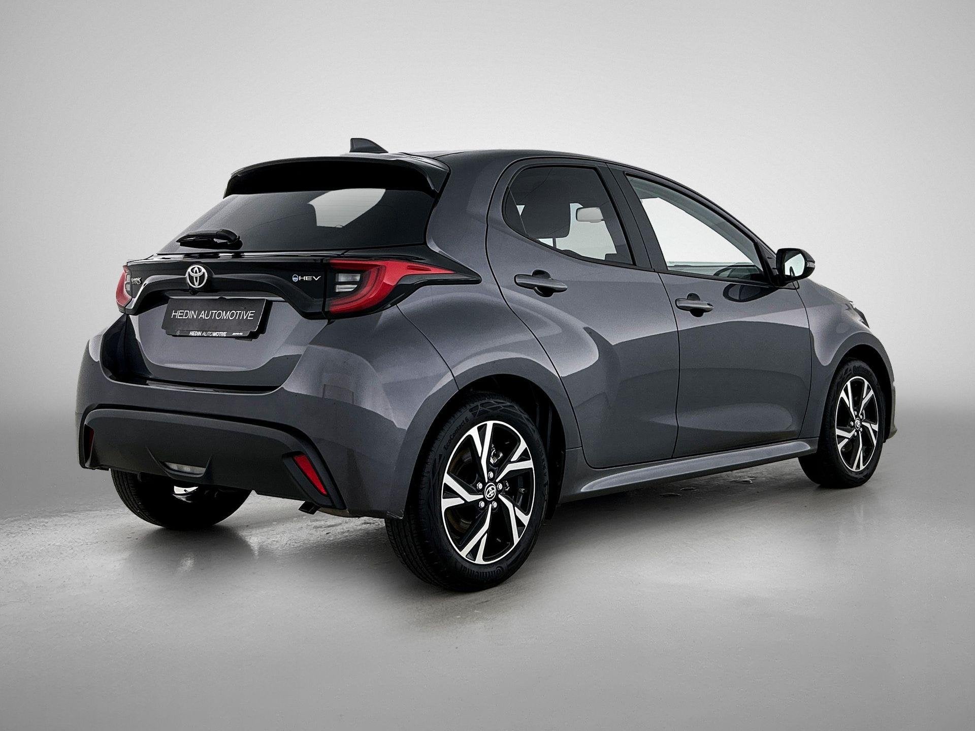 Toyota Yaris 1.5 VVT-i Hybrid Iconic e-CVT | Achteruitrijcam, Auto's, Gebruikt, https://public.car-pass.be/vhr/6e1335bd-cf8b-4eb3-9aaa-164d85f1a771