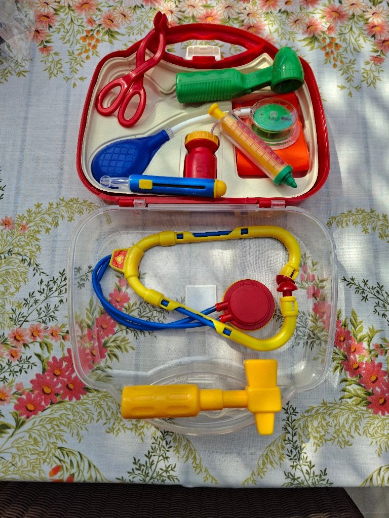 Jouet de médecin avec sac de médecin, Enlèvement, Comme neuf