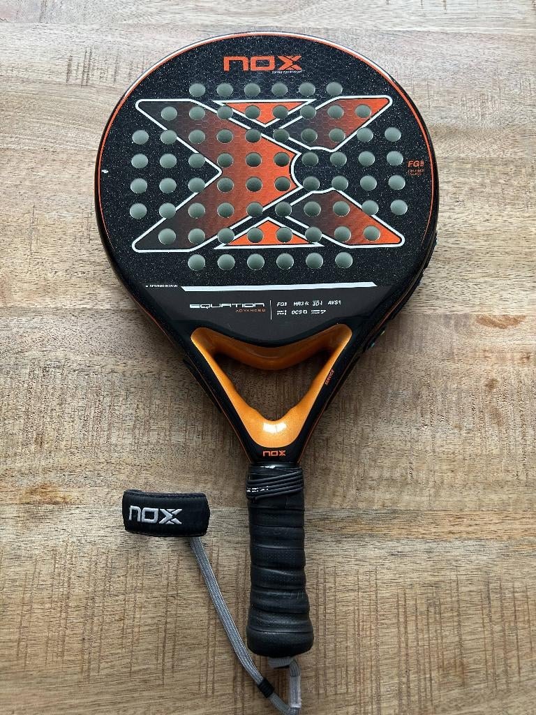 Padel racket Nox Equation Advanced Series 2024, Enlèvement, Comme neuf, Raquette de padel
