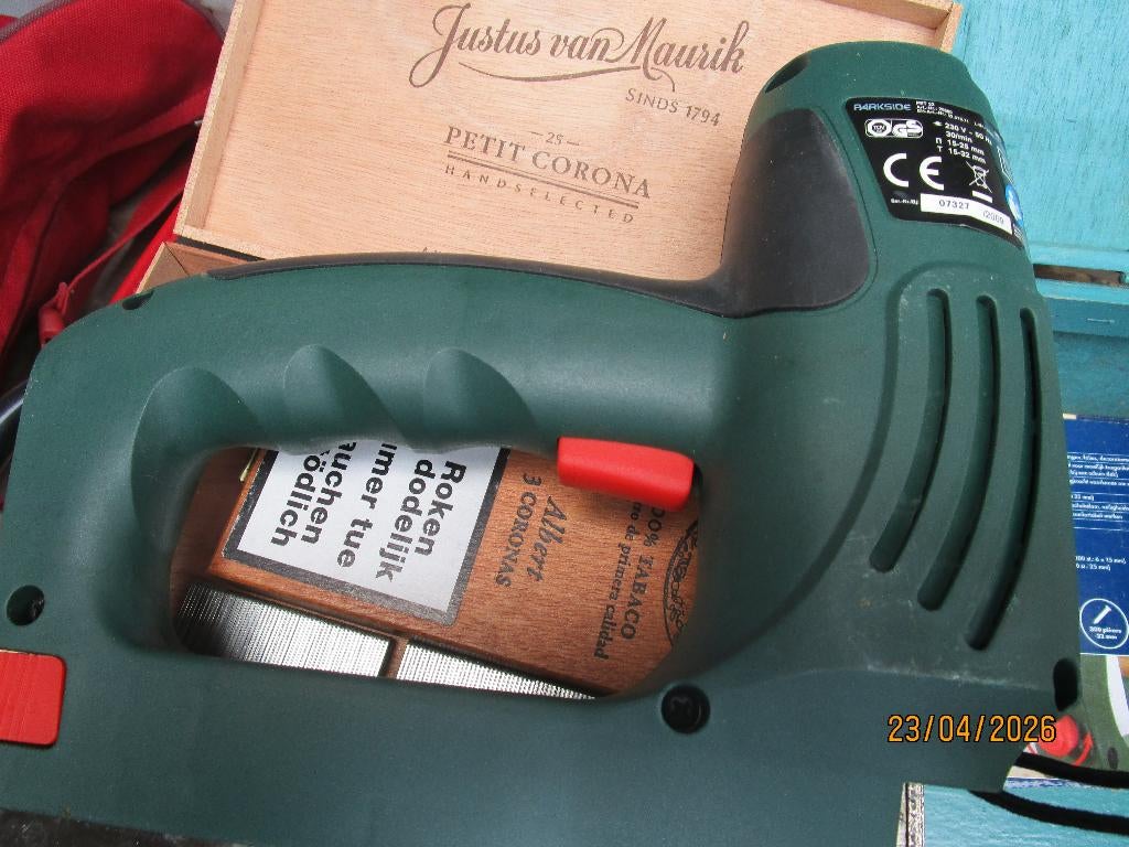 Elektrisch nietpistool, Enlèvement, Comme neuf