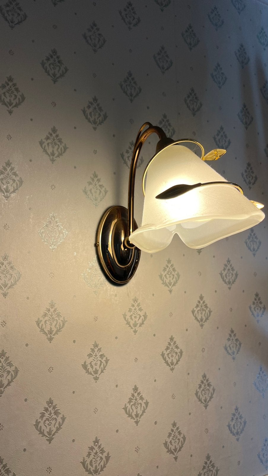 Set van 3 vintage wandlampen – bloemglas & blad details, Huis en Inrichting, Ophalen, Gebruikt, Glas