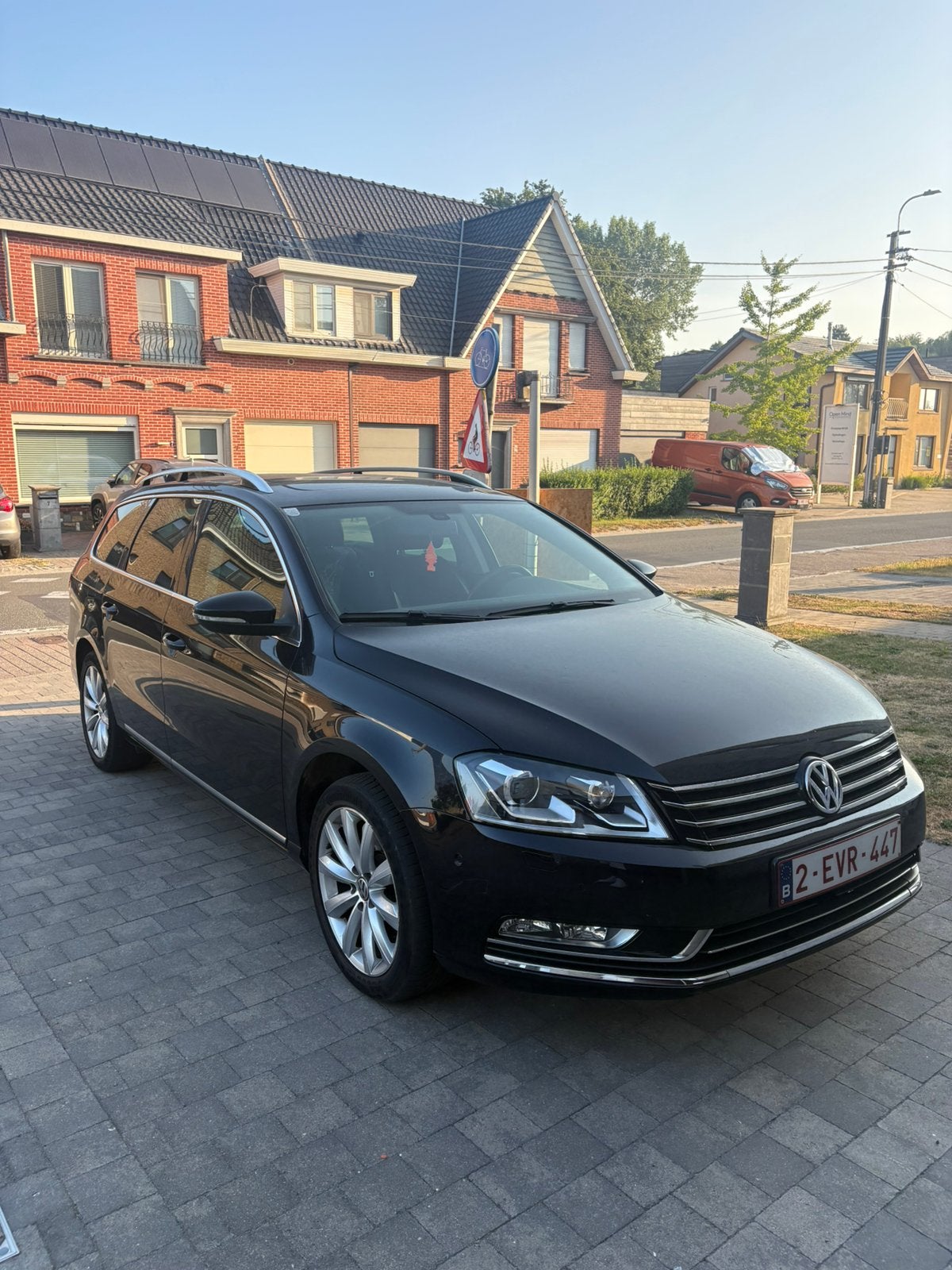 Volkswagen Passat 130.000km full option gekeurd voor verkoop, Auto's, Automaat, Euro 5, Zwart, Zwart