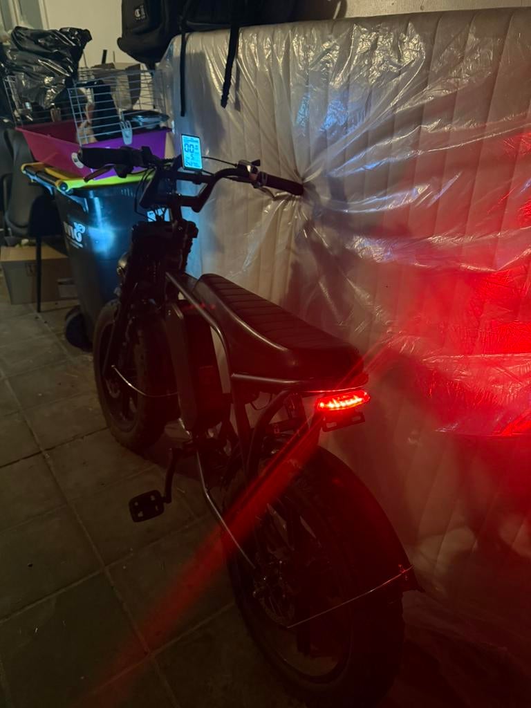 Fatbike v8 werk perfect, Fietsen en Brommers, Elektrische fietsen, Ophalen, Zo goed als nieuw