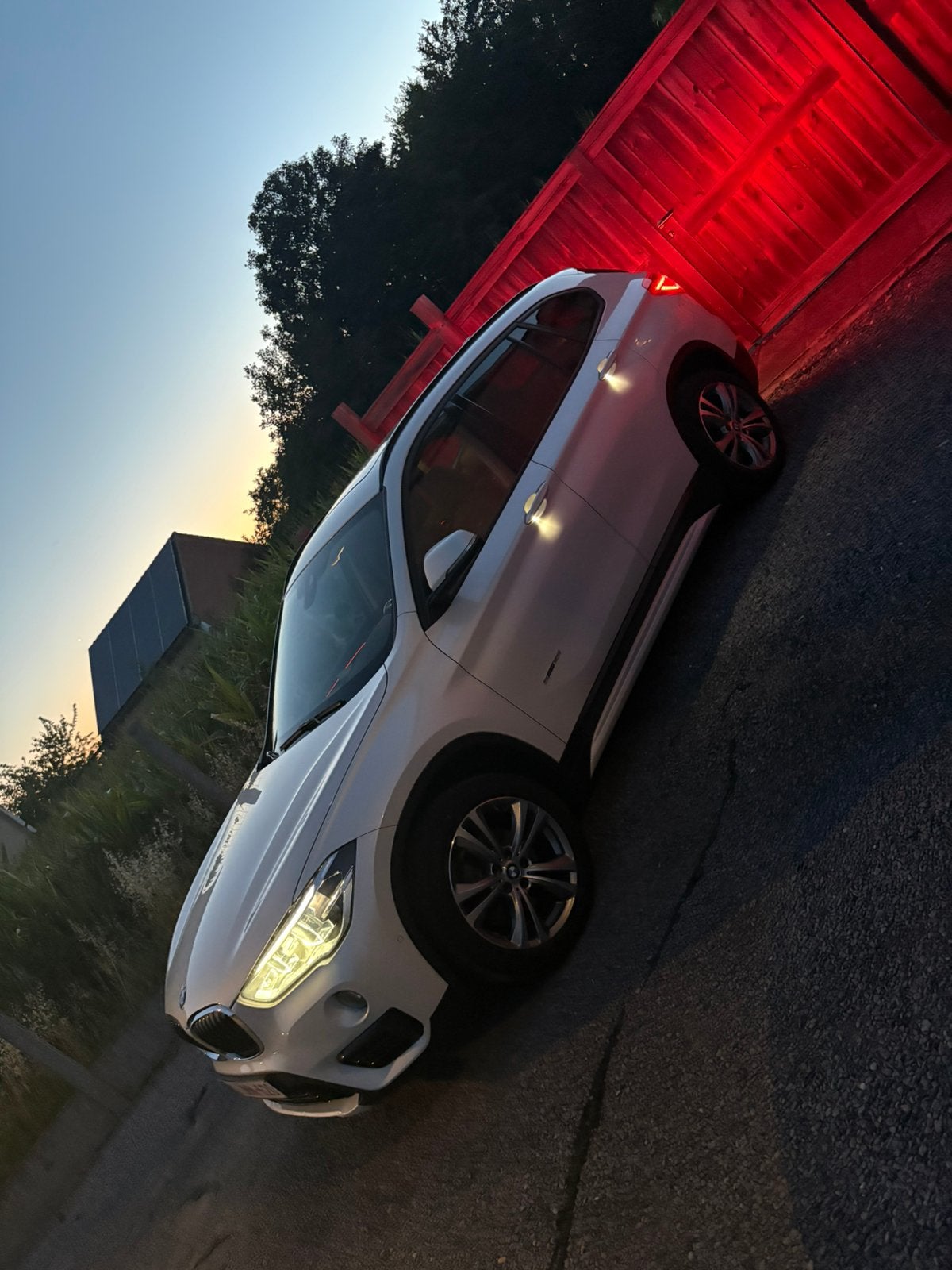 BMW X1 sDrive18i Automatique — 2017 — 153 000 km, Autos, X1, Achat, Euro 6, Noir