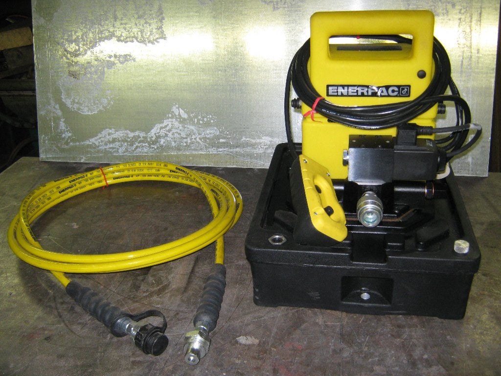 HYDRAULISCHE  GEREEDSCHAPPEN  ENERPAC, Ophalen, Nieuw