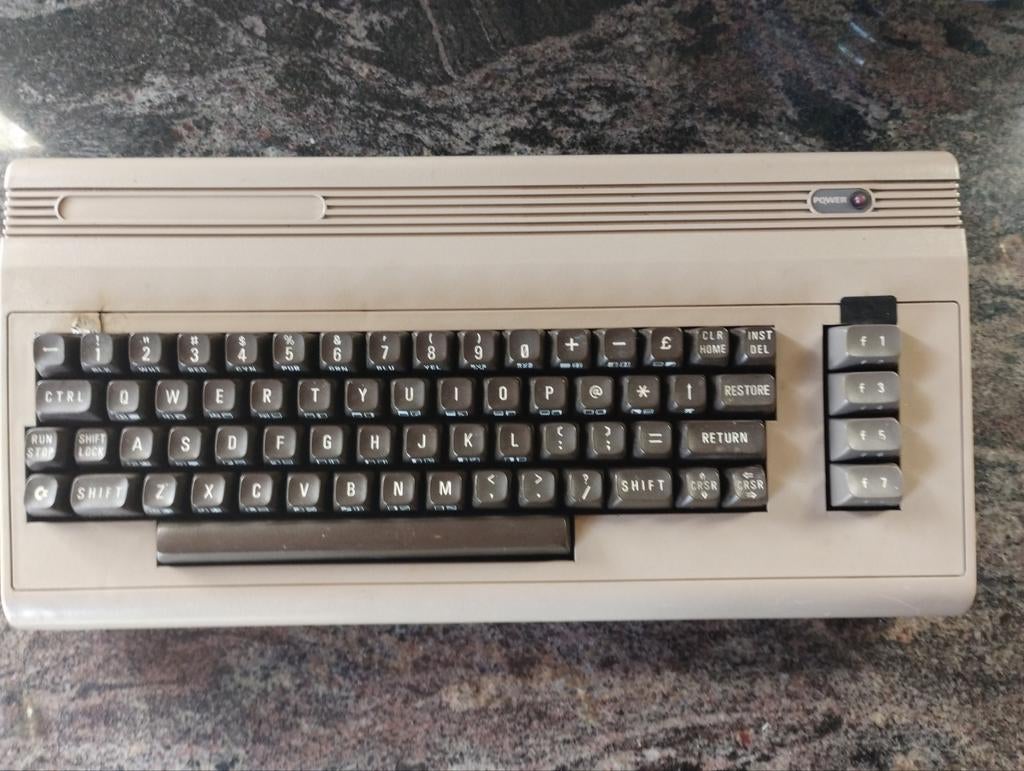 Console Commodore 64, Informatique & Logiciels, Enlèvement ou Envoi