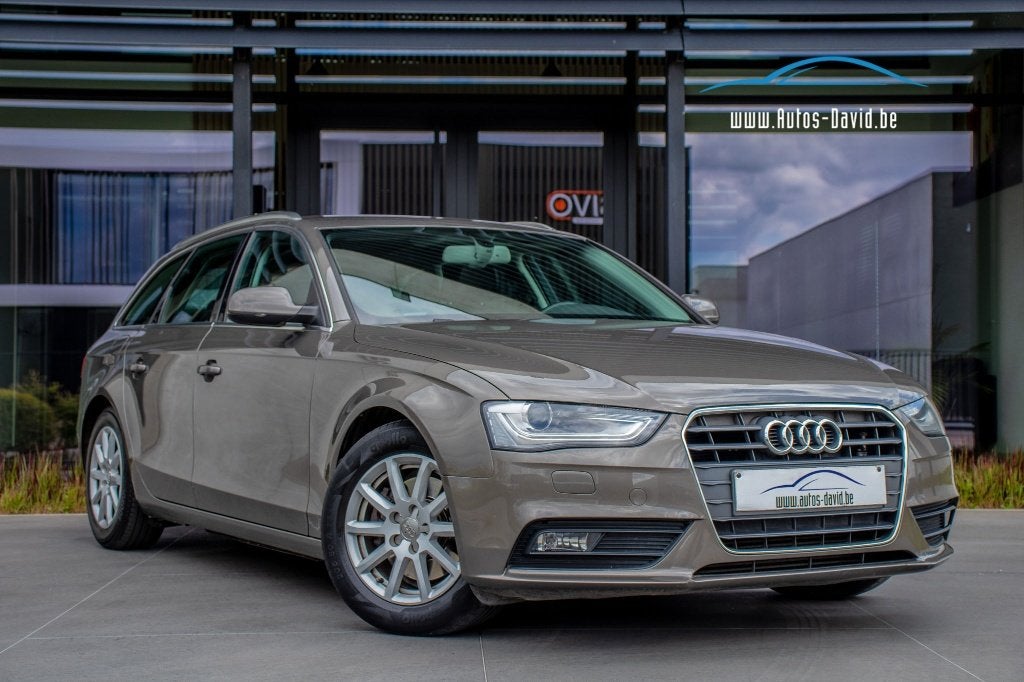 Audi A4 Avant 2.0 TDI/Cuir/SIÈGES CHAUFFANTS/XÉNON, Autos, Achat, Entreprise, A4, Noir